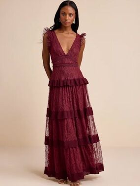 NWT Lulus MARVELOUS DARLING Burgandy Lace Tiered Maxi Dress with V-Neck